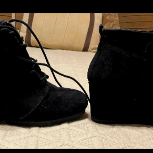 Womens black wedge boots - Picture 4 of 5